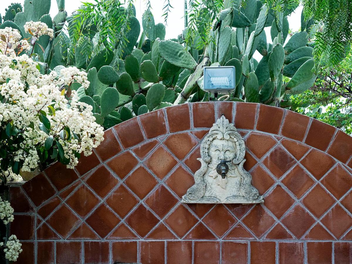 Fontana Del Cherubino Santa Maria di Licodia Dış mekan fotoğraf